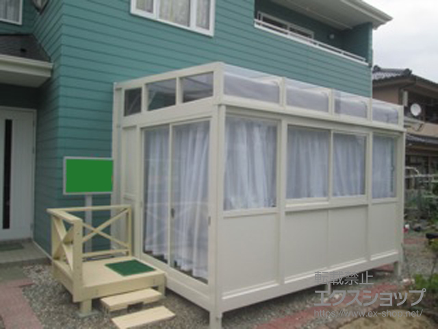 宮城県仙台市のLIXIL リクシル（トステム）のテラス囲い・サンルーム ルームトラス フロア納まり 角タイプ 積雪〜20cm対応 施工例