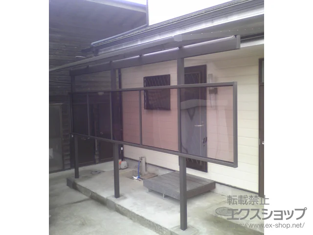 大分県大分市のLIXIL(リクシル)のテラス屋根 スピーネ F型 テラスタイプ 単体 積雪～20cm対応＋前面スクリーン 施工例