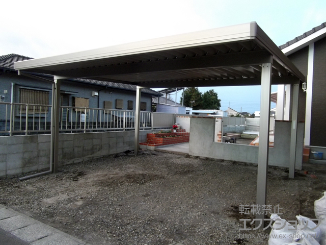 宮崎県都城市のLIXIL リクシル（トステム）のカーポート テリオスポートIII 900 2台用 角柱4本仕様 積雪〜30cm対応 施工例