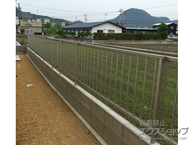 香川県高松市ののフェンス・柵 レスティナフェンス 21型 たて格子タイプ 自由柱施工 施工例