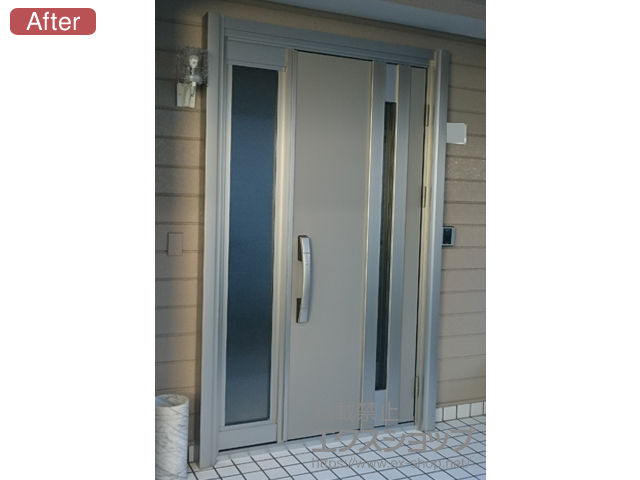 群馬県甘楽郡甘楽町のの玄関ドア ヴェナートRD S29 採風タイプ 片袖FIX断熱D4仕様 外観右吊元 ※スマートコントロールキー電池式(ポケットキー) 施工例