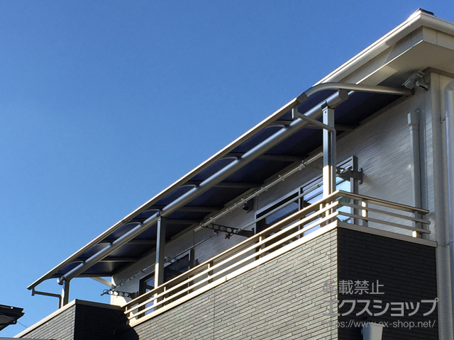 愛知県豊川市ののバルコニー・ベランダ屋根 プレシオステラス R型 屋根タイプ 連棟 積雪〜20cm対応 施工例