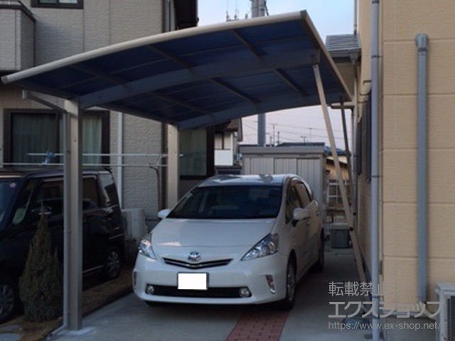 福島県福島市ののカーポート プレシオスポート 積雪〜20cm対応＋着脱式補助柱 標準・ハイルーフ兼用 2本入り×1セット 施工例