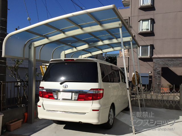 埼玉県朝霞市ののカーポート レイナキャップポートグラン50　積雪〜50cm対応＋着脱式サポート　3本入り　標準・ハイルーフ兼用×1セット 施工例