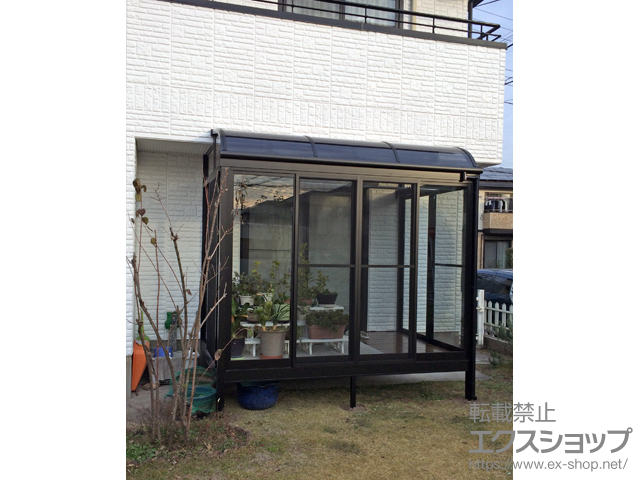 群馬県前橋市のLIXIL リクシル（トステム）のテラス囲い・サンルーム ほせるんですII R型 1500 床納まり ランマ無 積雪〜50cm対応 施工例