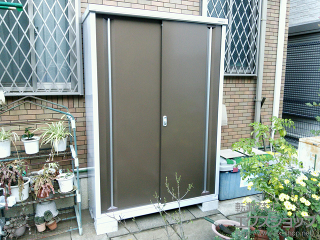 東京都世田谷区のの物置・屋外倉庫 シンプリー 一般型（MJX-135E-P-TB） 施工例