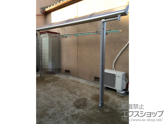 大阪府堺市ののテラス屋根 プレシオステラス R型 テラスタイプ 単体 積雪〜20cm対応＋吊り下げ式物干し 仕様：標準 2本入り 施工例