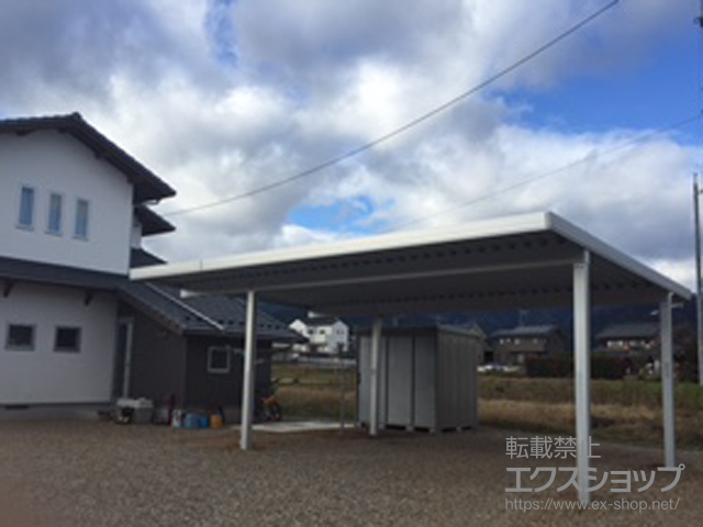 岐阜県不破郡垂井町のLIXIL リクシル（トステム）のカーポート テリオスポートIII 2台用 間口延長 角柱4本仕様 積雪〜50cm対応 施工例