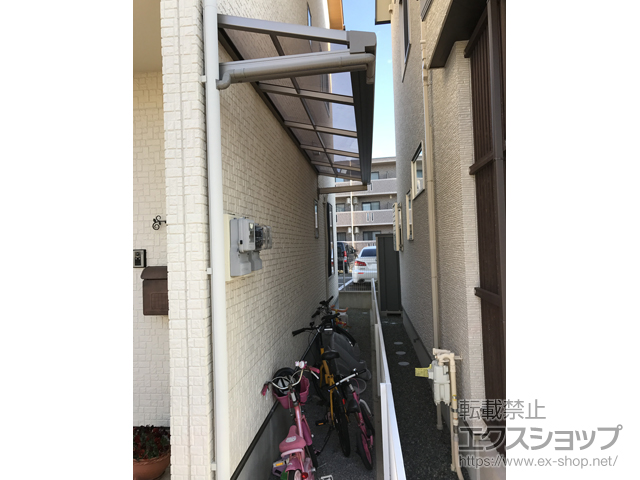 静岡県三島市ののテラス屋根 スピーネ F型 ルーフタイプ 単体 積雪〜20cm対応 施工例