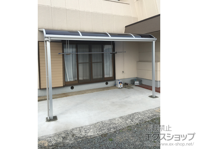 福岡県北九州市ののテラス屋根 ヴェクターテラス R型 テラスタイプ 単体 積雪〜20cm対応＋吊り下げ式物干し＋屋根ふき材補強部品(4個入り) 施工例