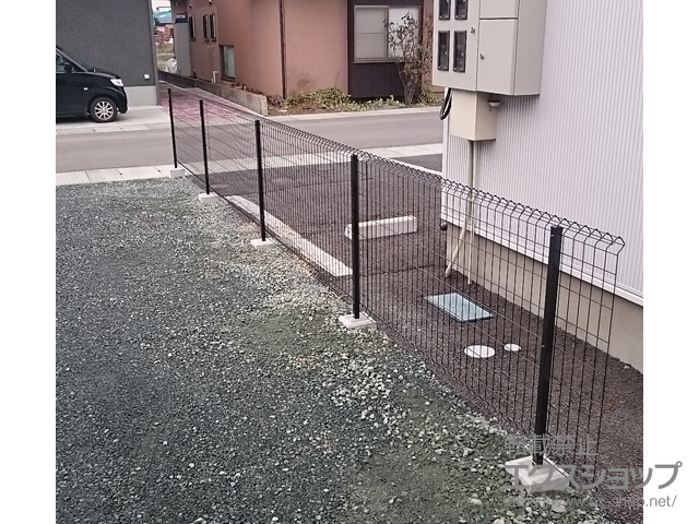 岩手県盛岡市ののフェンス・柵 イーネットフェンス1F型 自由柱タイプ 施工例