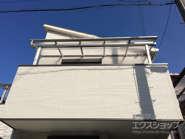 大阪府泉大津市ののバルコニー・ベランダ屋根 ヴェクターテラス F型 屋根タイプ 単体 積雪〜20cm対応 施工例
