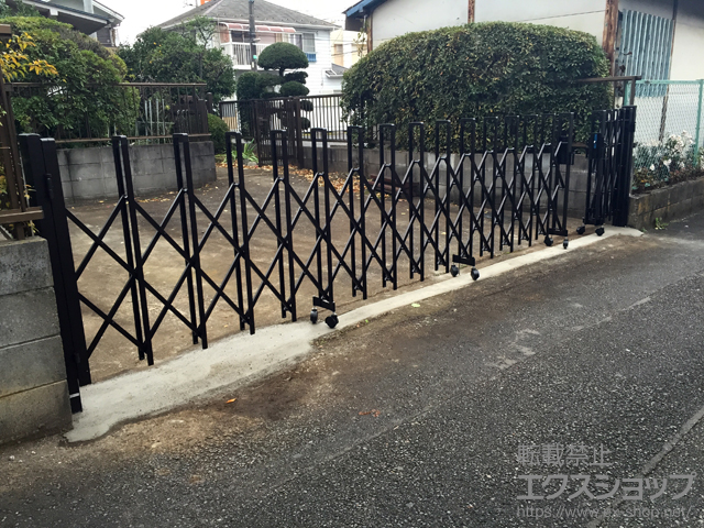 東京都練馬区ののカーゲート トリップゲートRB型 ノンレール 片開き親子 57DO 施工例