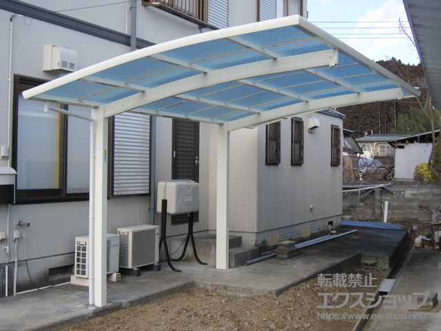 宮城県登米市ののカーポート レイナポートグラン　積雪〜20cm対応＋着脱式サポート 標準・ハイルーフ兼用 2本入り×1セット 施工例