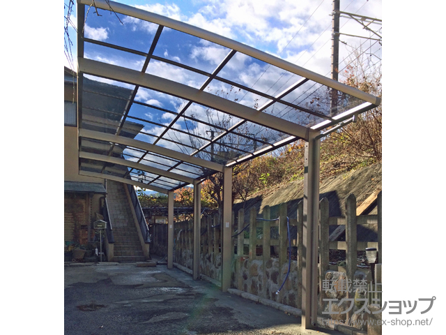 静岡県熱海市ののカーポート ネスカR (ラウンドスタイル) 縦連棟 積雪〜20cm対応 施工例