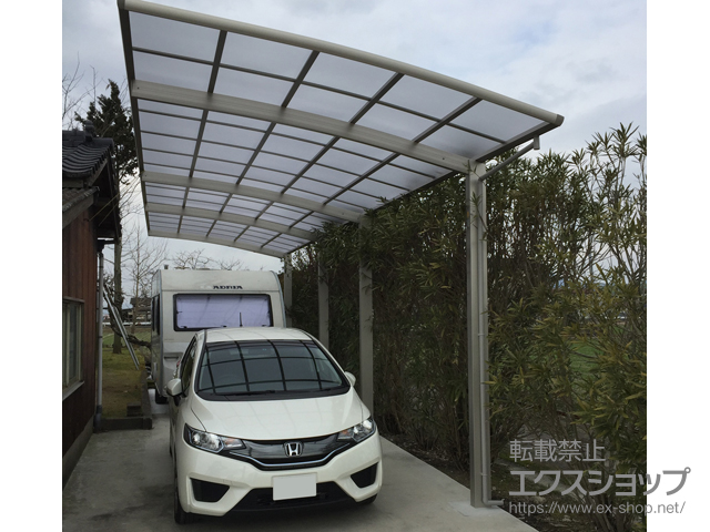 佐賀県杵島郡江北町ののカーポート レイナポートグラン 縦連棟　積雪〜20cm対応 施工例