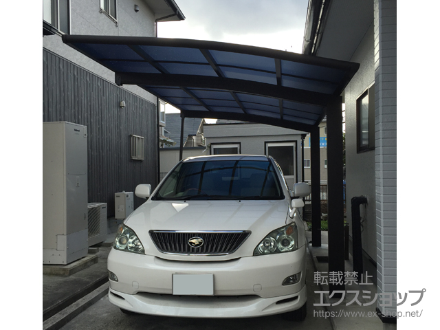 宮城県大崎市ののカーポート レイナポートグラン　積雪〜20cm対応＋着脱式サポート 標準・ハイルーフ兼用 2本入り×1セット 施工例