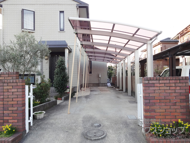 茨城県龍ケ崎市ののカーポート レイナポートグラン50 縦連棟 積雪50cm対応 施工例