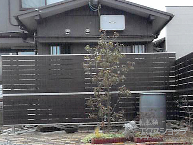 熊本県玉名郡長洲町ののフェンス・柵 ジオーナフェンス YS型 マテリアルカラー 多段柱施工 施工例