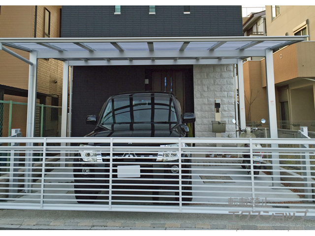 愛知県名古屋市ののカーポート フーゴF (フラットスタイル) ワイド 積雪〜20cm対応 施工例