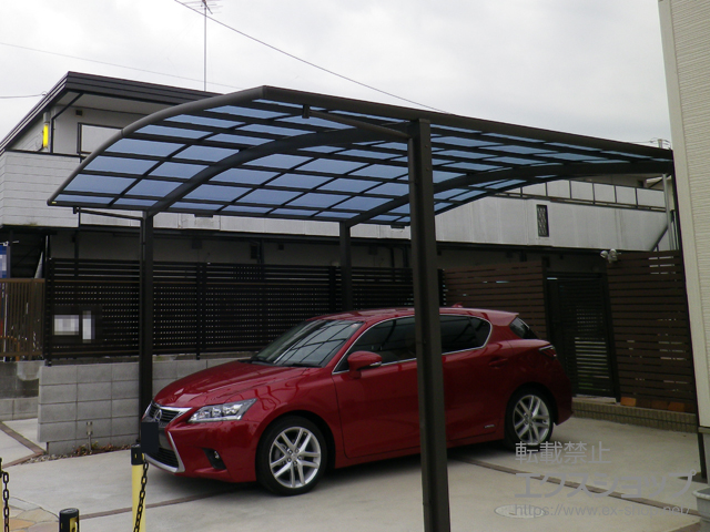 千葉県流山市ののカーポート ネスカR (ラウンドスタイル) ワイド 積雪〜20cm対応 施工例