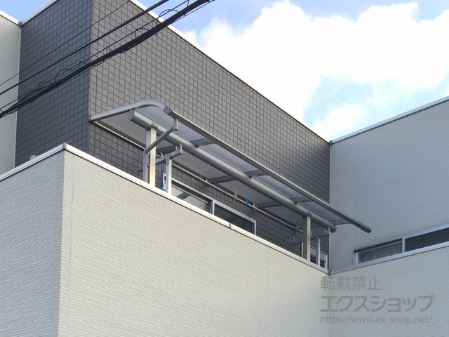 埼玉県さいたま市ののバルコニー・ベランダ屋根 プレシオステラス R型 屋根タイプ 単体 積雪〜20cm対応 施工例