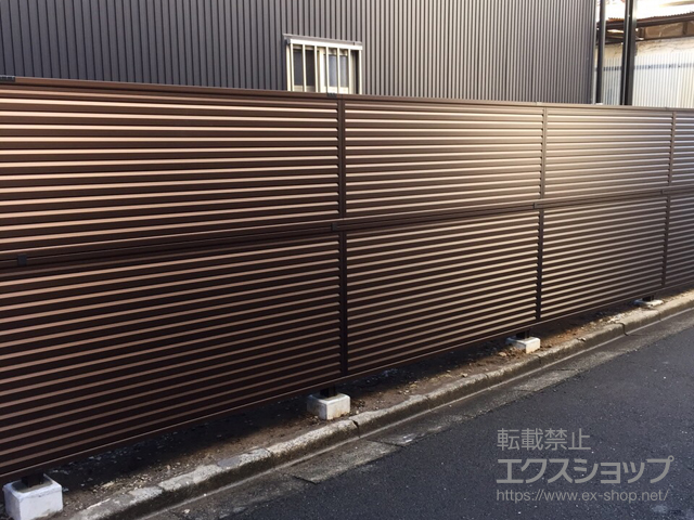 東京都目黒区ののフェンス・柵 ミエーネフェンス 目隠しルーバータイプ 2段支柱 施工例