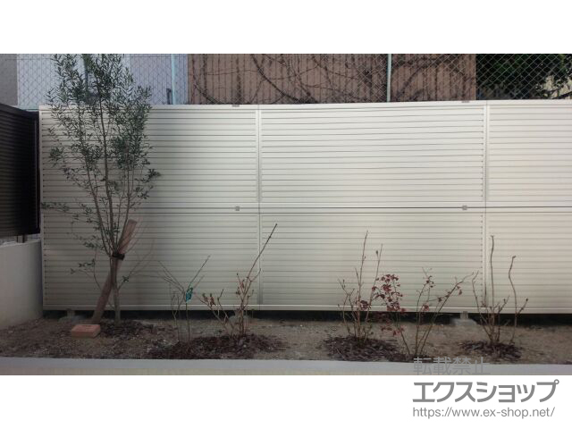 愛知県名古屋市ののフェンス・柵 レスティナフェンス7型 横目隠し 2段支柱 施工例