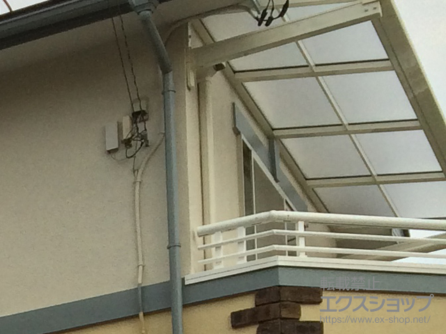 神奈川県横浜市ののバルコニー・ベランダ屋根 スピーネ F型 ルーフタイプ 単体 積雪〜20cm対応 施工例