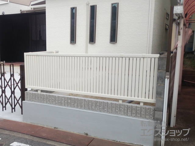 兵庫県明石市ののフェンス・柵 エクスラインフェンス6型 縦太格子　自由柱施工 施工例