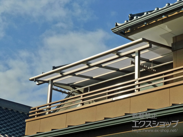 東京都府中市ののバルコニー・ベランダ屋根 スピーネ F型 屋根タイプ 単体 積雪〜20cm対応 施工例