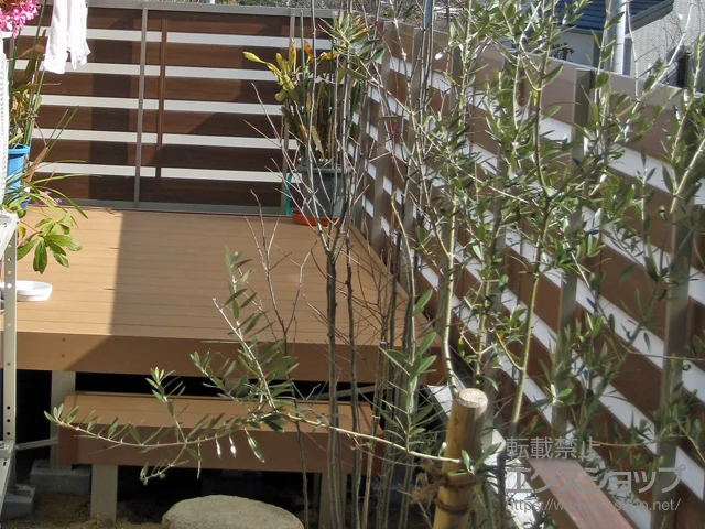 大阪府和泉市のLIXIL リクシル(TOEX)のフェンス・柵・塀 ジオーナフェンス YP型 マテリアルカラー フリーポールタイプ 施工例