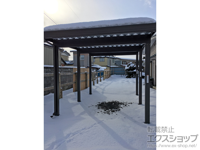 秋田県大館市のLIXIL リクシル（トステム）のカーポート テリオスポートIII 4500 角柱6本仕様 積雪〜150cm対応 施工例