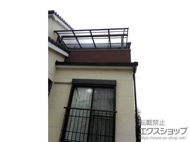 大阪府柏原市ののバルコニー・ベランダ屋根 スピーネ R型 屋根タイプ 単体 積雪〜20cm対応＋り下げ物干しＡセット 標準2本入り×1セット 施工例