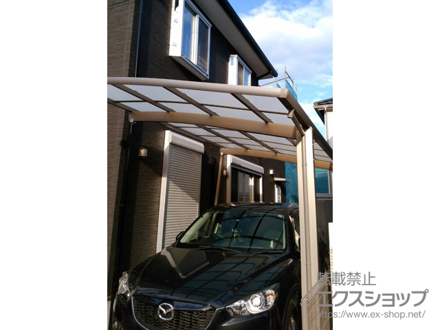 埼玉県狭山市ののカーポート ネスカR (ラウンドスタイル) 積雪〜20cm対応＋着脱式サポート 標準用 2本入り×1セット 施工例