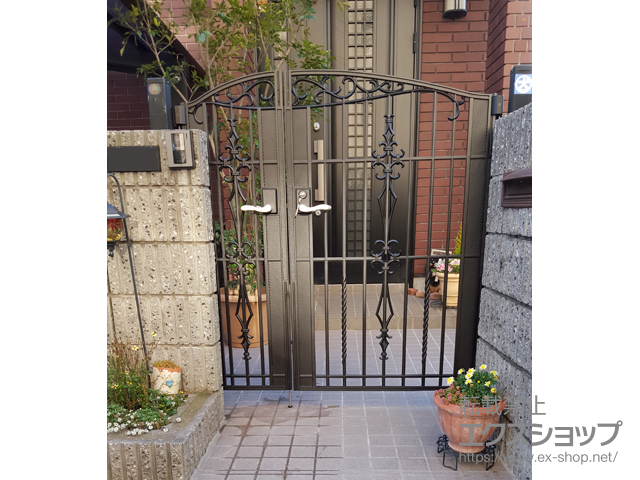 千葉県流山市のの門扉 キャスティナＤ型 両開き親子 施工例