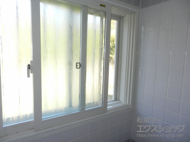 大阪府茨木市のの二重窓（内窓） インプラス ダストバリア仕様 引違い窓 浴室仕様 ユニットバス納まり 2枚建 施工例