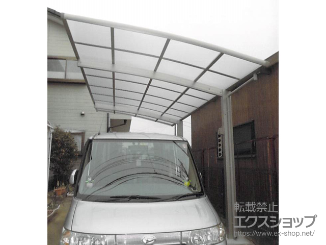 静岡県田方郡函南町ののカーポート レイナポートグラン 積雪〜20cm対応＋水平式物干し（カーポート柱用）標準 2本入り×1セット 施工例