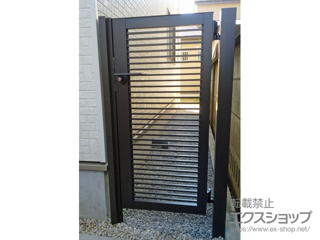 東京都府中市のの門扉 プレスタ門扉 1型 細横桟 片開き 柱使用 施工例