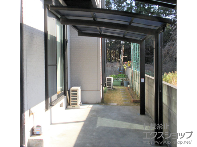 徳島県名西郡石井町ののサイクルポート・駐輪場 フーゴRミニ (ラウンドスタイル) 積雪〜20cm対応 施工例