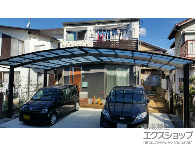 静岡県田方郡函南町ののカーポート レイナトリプルポートグラン 積雪〜20cm対応＋水平式物干し(カーポート柱用) 標準 2本入×1セット 施工例