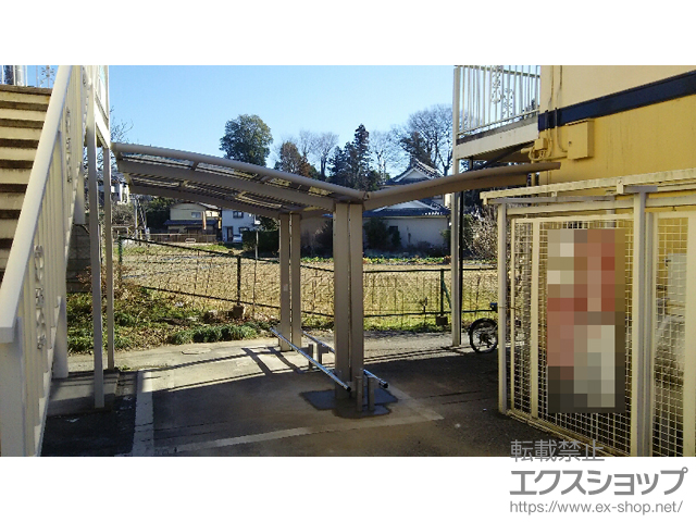 群馬県桐生市ののサイクルポート・駐輪場 フーゴRミニ (ラウンドスタイル) Y合掌 積雪〜20cm対応＋輪止めセット 36型用 2セット 施工例