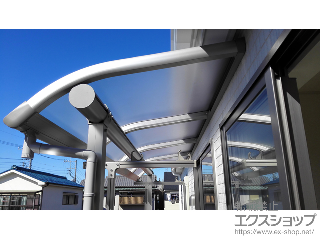 埼玉県草加市ののバルコニー・ベランダ屋根 プレシオステラス R型 屋根タイプ 単体 積雪〜20cm対応 施工例