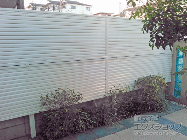 大阪府茨木市ののフェンス・柵 ミエーネフェンス 2段支柱　※上下2段 施工例