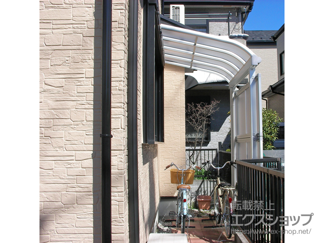 神奈川県横浜市ののテラス屋根 ヴェクターテラス R型 1500 テラスタイプ 単体 積雪〜50cm対応＋前面パネル（2段） 施工例