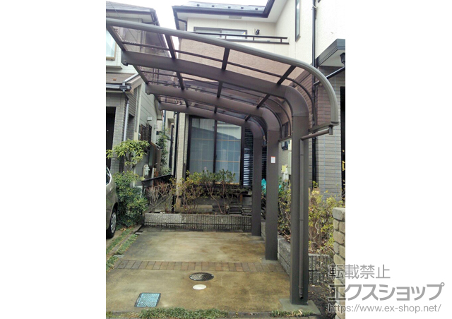 神奈川県相模原市のLIXIL リクシル（トステム）のカーポート テールポートシグマIII 1500 積雪〜50cm対応＋着脱式サポート ロング柱23用 1本入 施工例