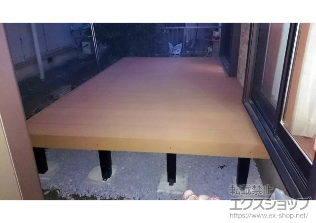 ��ʌ�����s��YKKAP�̃E�b�h�f�b�L ���E�b�h�f�b�L 200 �{�H��