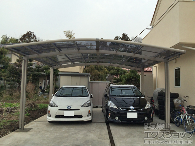 神奈川県愛甲郡愛川町のLIXIL リクシル（トステム）のカーポート カーブポートシグマIII ワイド 積雪〜20cm対応 施工例