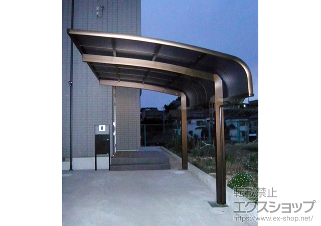 愛知県知多市ののカーポート レイナキャップポートグラン　積雪〜20cm対応＋水平式物干し 標準 2本入り×1セット 施工例