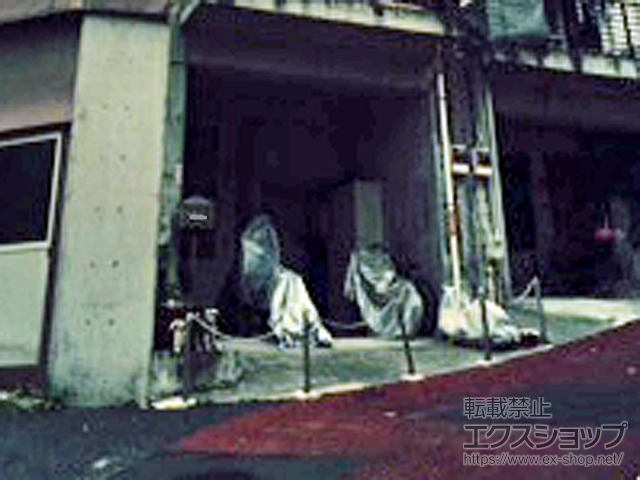 東京都文京区ののカーゲート スペースガード（車止め）Ｓ48型 取外し式 フタ付き・キーなし 施工例